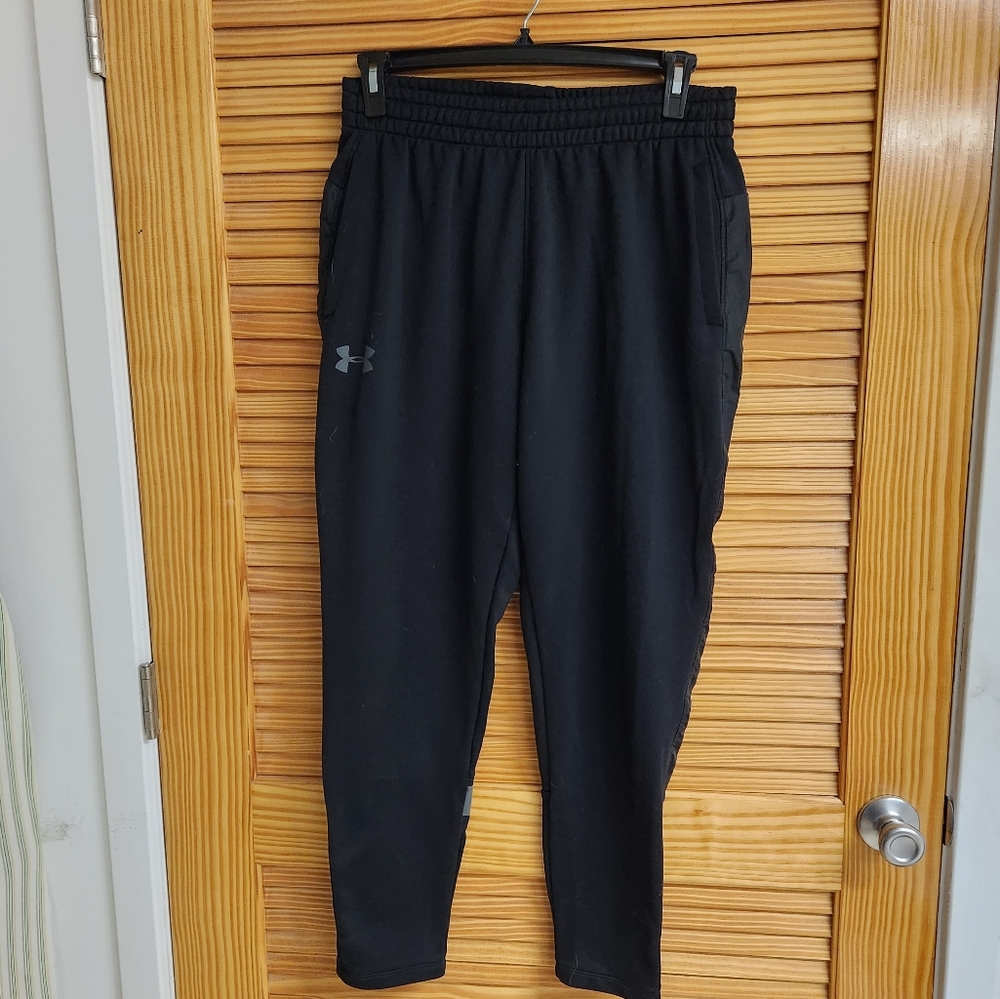 UnderArmor athletic pants